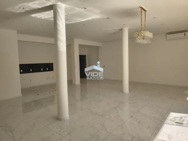 Imagem 12: Salão Comercial para Locação no Cambuí, Campinas-Sp: 4 Salas, 4 Banheiros, 3 Vagas de Garagem, 190M² de Área!