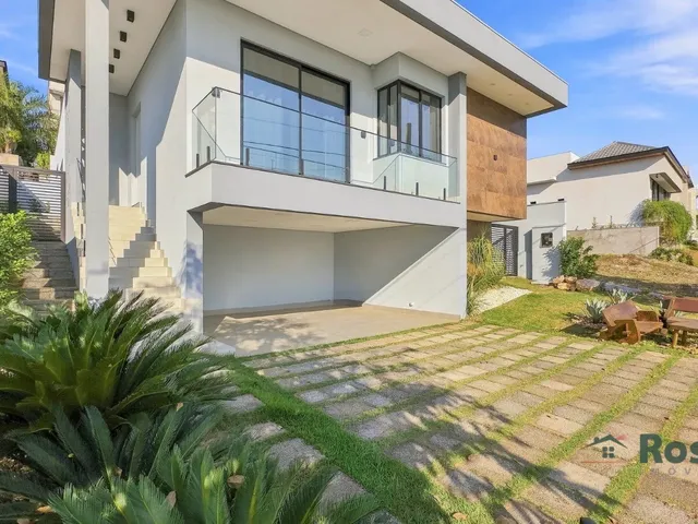 Imagem: Casa de Alto Padrão no Condomínio Villa