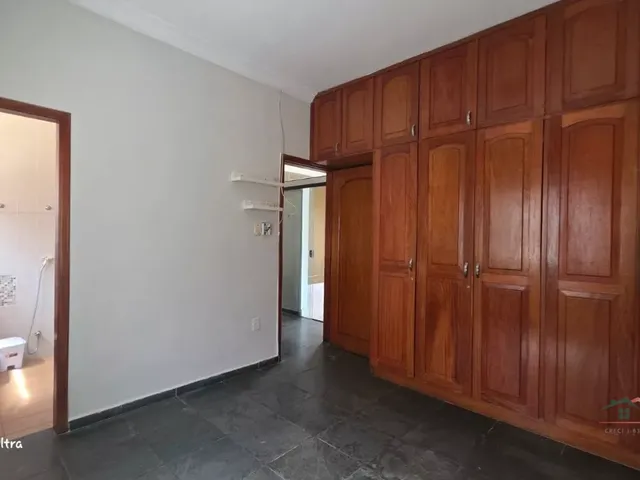 Imagem 2: Casa para Venda e Aluguel, 4 Quarto(S), Jardim Cuiabá, Cuiabá