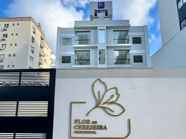Imagem: Flor de Cerejeira