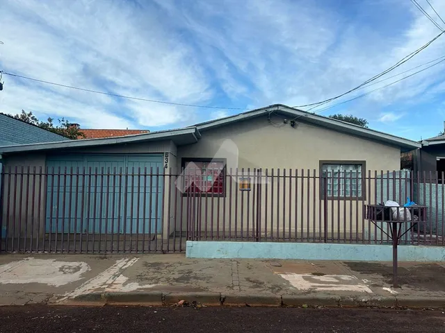 Imagem 2: Casa na Vila Pioneiro com 02 Quartos e Sobre de Terreno Toledo - Pr