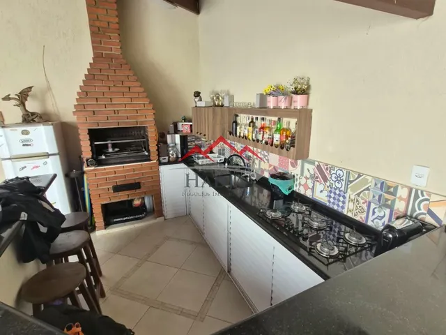 Imagem: A casa em condomínio possui 3 Dormitórios, 1 Suíte, 3