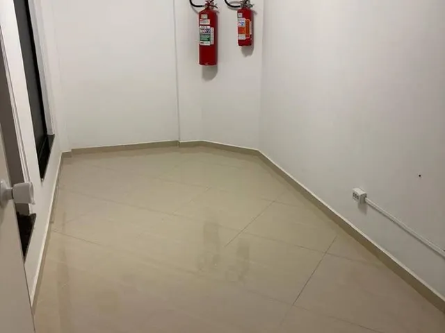 Imagem 6: Sala Comercial de Fundos no Edifício Miss Monika
