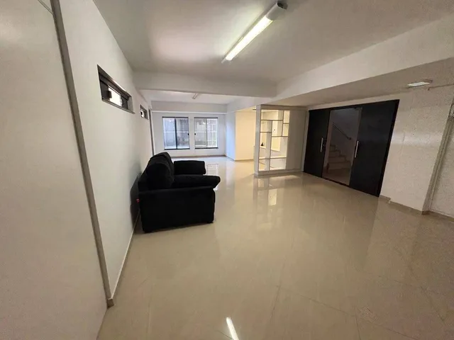 Imagem 5: Sala Comercial de Fundos no Edifício Miss Monika