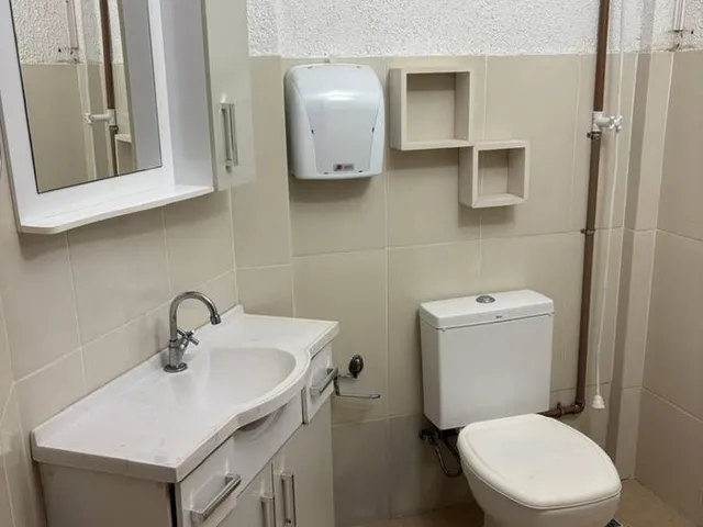 Imagem 2: Sala Comercial de Fundos no Edifício Miss Monika