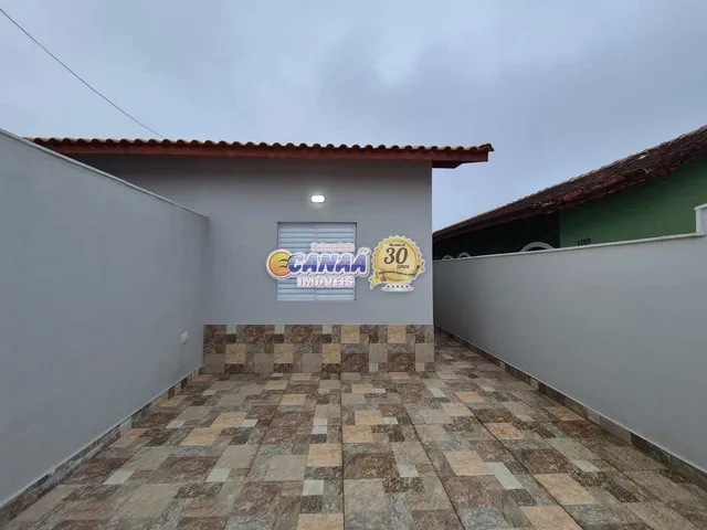 Imagem: Casa com Piscina À Venda em Mongaguá-Sp