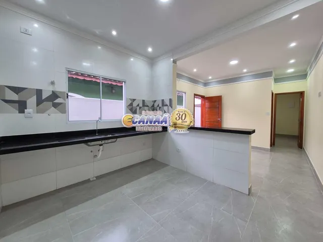 Imagem 10: Casa com Piscina À Venda em Mongaguá-Sp - 2 Quartos (1 Suíte)!
