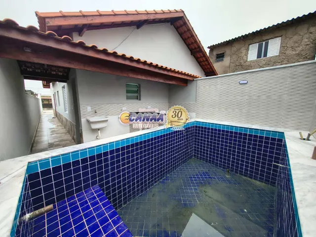 Imagem 11: Casa com Piscina À Venda em Mongaguá-Sp - 2 Quartos (1 Suíte)!