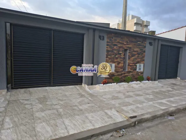 Imagem 2: Casa com Piscina À Venda em Mongaguá-Sp -Lado Praia!