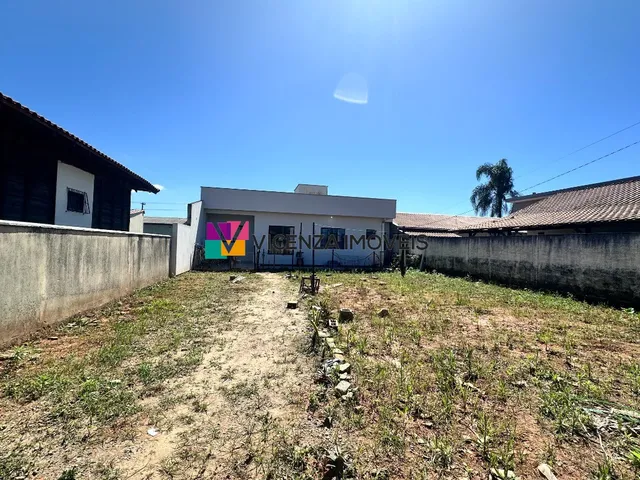 Imagem: Casa à Venda em Balneário Piçarras/SC
