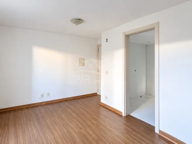 Imagem 3: Apartamento À Venda em Porto Alegre-Rs, 3 Quartos, 1 Banheiro, 1 Vaga na Hípica - 60M² de Conforto e Qualidade!