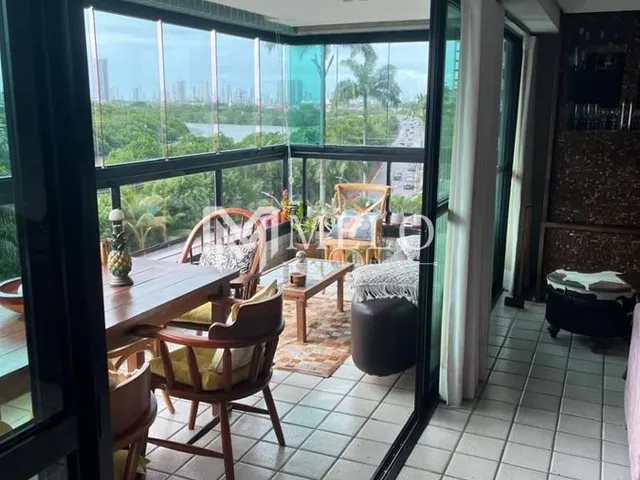 Imagem 15: Exclusividade na Ilha do Retiro - Apt. com 220m², 4 Quartos, 2 Suítes, 3 VAGAS - R$ 2,2
