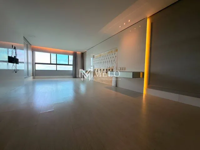 Imagem 10: OPORTUNIDADE Vende-se Apt com 247m², com 3 Suítes + Closet com Hidromassagem, 3 VAGAS