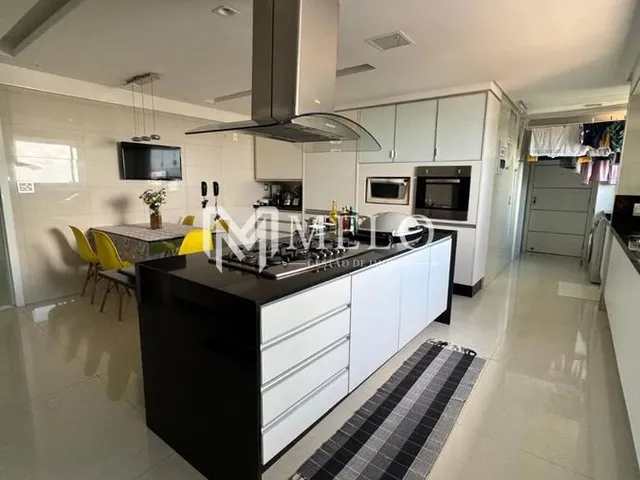 Imagem 7: EXCLUSIVO! Vende-se Apt com 247m² Mobiliado, 4 Suítes, Andar Super Alto e 3 Vagas