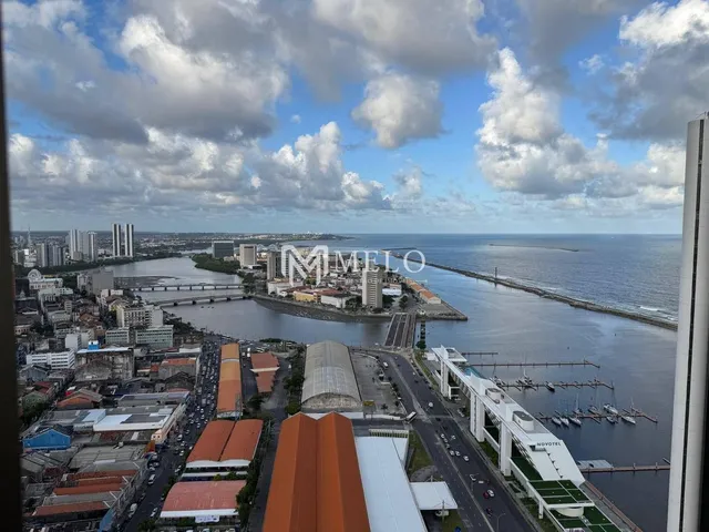 Imagem 3: EXCLUSIVO! Vende-se Apt com 247m² Mobiliado, 4 Suítes, Andar Super Alto e 3 Vagas