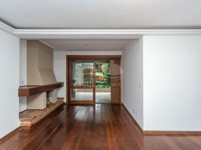 Imagem 1: Apartamento À Venda em Porto Alegre - Bairro Ipanema: 3 Quartos, 3 Banheiros, 2 Vagas, 143M² de Área!