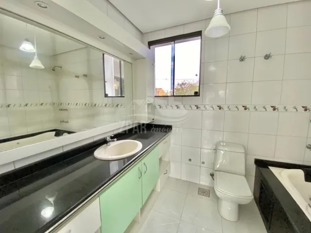 Imagem 4: Residência de Alto Padrão À Venda em Porto Alegre-Rs, Bairro Espírito Santo 4 Quartos, 2 Suítes, 3 Salas, 6 Vagas, 600M²