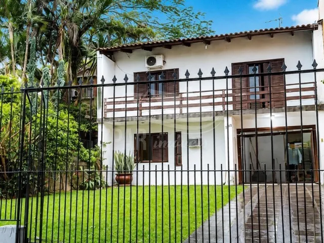 Imagem: Casa à venda em Porto Alegre-RS, bairro