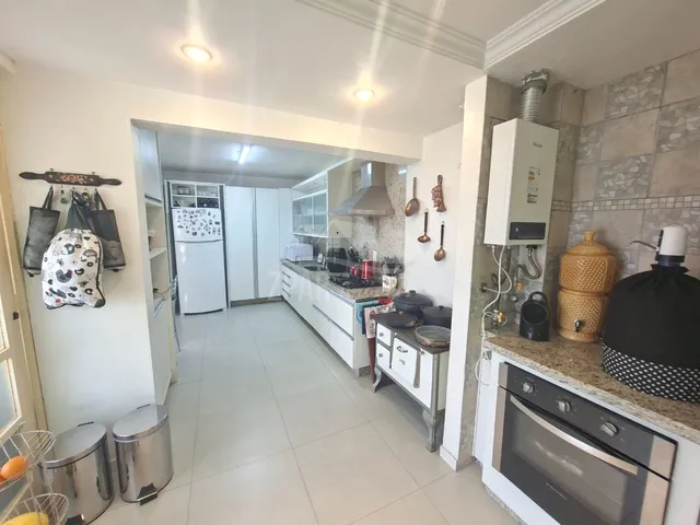 Imagem 2: Casa semimobiliada com 3 dormitórios à venda na Tristeza