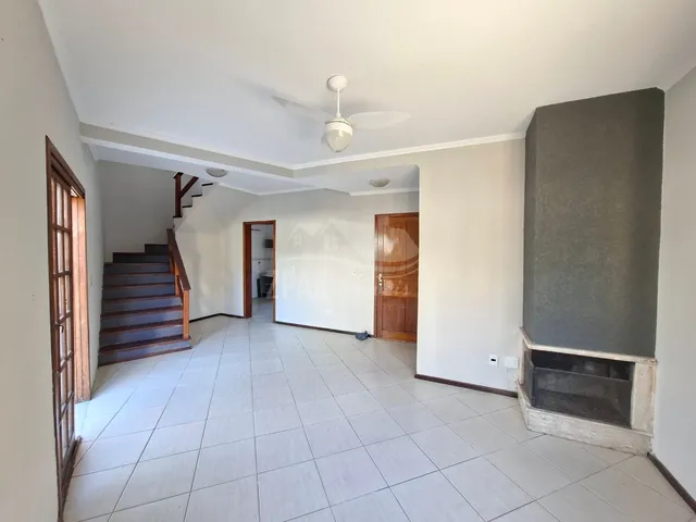 Imagem 9: Casa com 3 dormitórios, suíte e lareira à venda