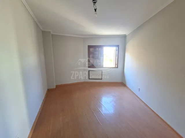 Imagem 12: Casa com 3 dormitórios, suíte e lareira à venda