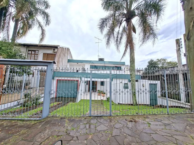 Imagem 1: Casa À Venda em Porto Alegre-Rs, Bairro Aberta dos Morros, 3 Quartos, 1 Suíte, 2 Salas, 3 Banheiros, 5 Vagas, 250M²