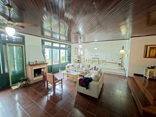 Imagem 5: Casa À Venda em Porto Alegre-Rs, Bairro Aberta dos Morros, 3 Quartos, 1 Suíte, 2 Salas, 3 Banheiros, 5 Vagas, 250M²