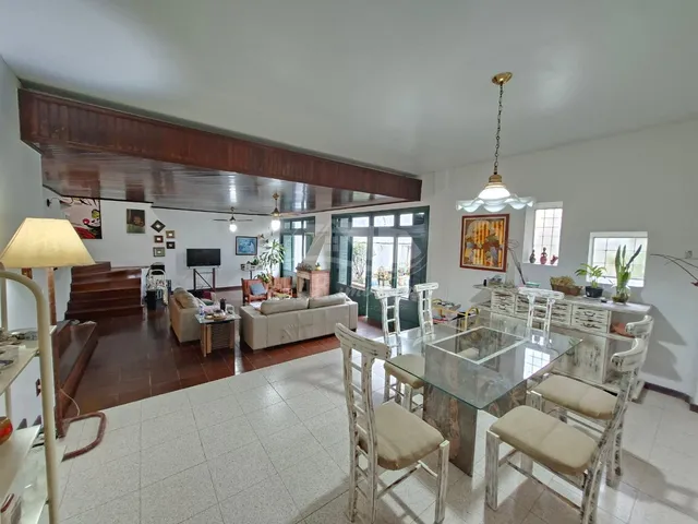 Imagem 10: Casa À Venda em Porto Alegre-Rs, Bairro Aberta dos Morros, 3 Quartos, 1 Suíte, 2 Salas, 3 Banheiros, 5 Vagas, 250M²