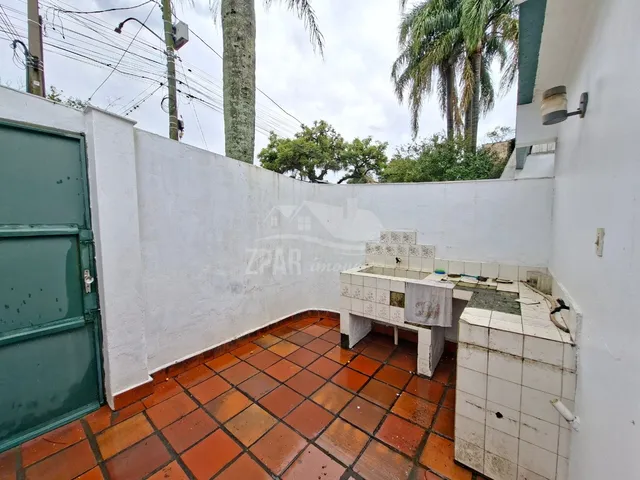 Imagem 6: Casa À Venda em Porto Alegre-Rs, Bairro Aberta dos Morros, 3 Quartos, 1 Suíte, 2 Salas, 3 Banheiros, 5 Vagas, 250M²