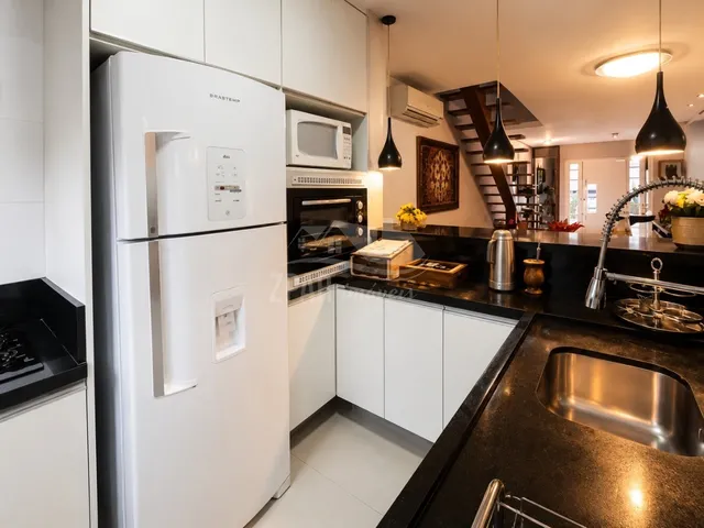 Imagem 4: Casa À Venda na Hípica, Porto Alegre-Rs: 3 Quartos, 1 Suíte, 125M² de Área. Aproveite Essa Oportunidade!