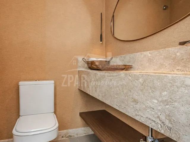 Imagem 4: Imperdível apartamento de alto padrão com 3 suítes e 4 vagas na Vila Assunção, Porto