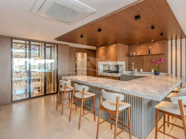 Imagem 11: Imperdível apartamento de alto padrão com 3 suítes e 4 vagas na Vila Assunção, Porto