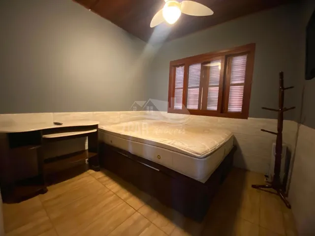Imagem 4: Imperdível! Casa à venda em Porto Alegre-RS, bairro Hípica, com 4 quartos, 2 banheiros