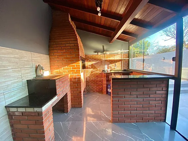 Imagem 8: Imperdível! Casa à venda em Porto Alegre-RS, bairro Hípica, com 4 quartos, 2 banheiros