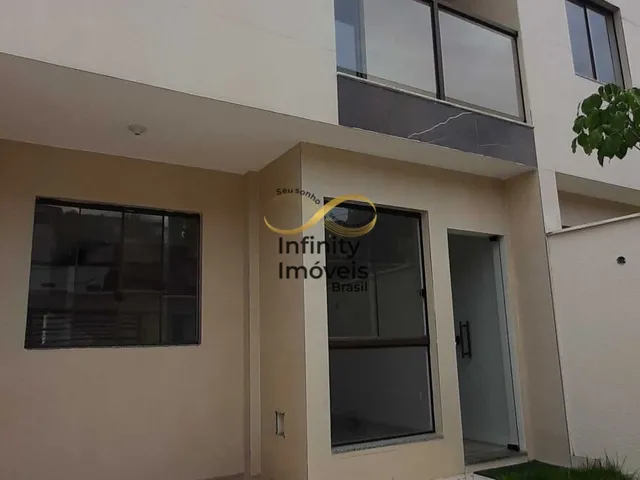 Imagem: A casa possui 3 Dormitórios, 1 Suíte, 2 Banheiros, 2
