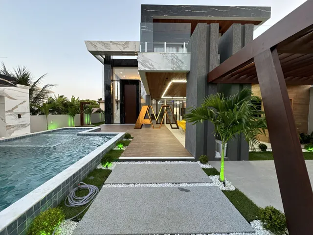 Imagem: Casa À Venda no Bairro Guarajuba - Camaçari/Ba