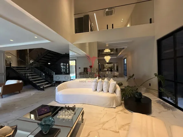 Imagem: Casa Alto Padrão com Piscina em Intermares