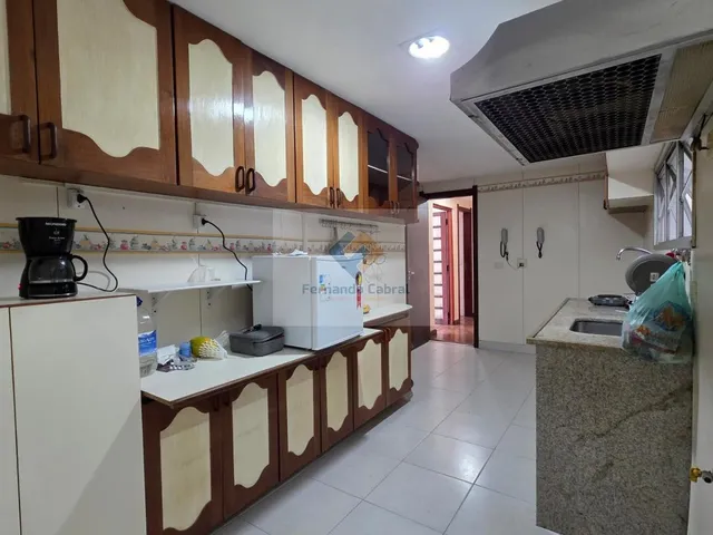 Imagem 10: Imóvel de alto padrão em Icaraí: Apartamento de 3 quartos com suíte, sala e garagem