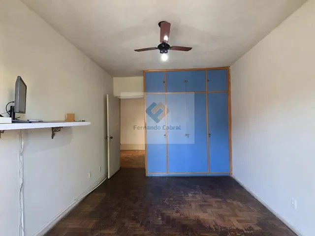 Imagem 9: Imperdível Residência de Luxo à Venda em Icaraí, Niterói-RJ: 3 Quartos, 1 Suíte, 2