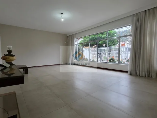 Imagem 6: Imóvel de Luxo à Venda em São Francisco, Niterói-RJ: 5 Quartos, 3 Suítes, 3 Salas, 5