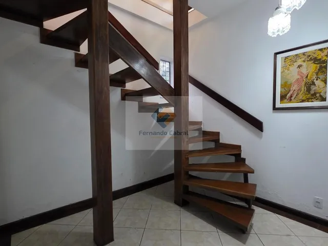 Imagem 8: Imóvel de Luxo à Venda em São Francisco, Niterói-RJ: 5 Quartos, 3 Suítes, 3 Salas, 5
