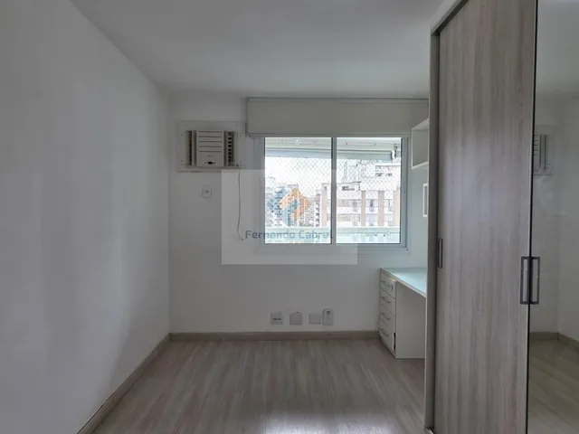 Imagem 2: Apartamento à venda em Icaraí, Niterói-RJ: 3 quartos, 1 suíte, 1 sala, 3 banheiros, 2