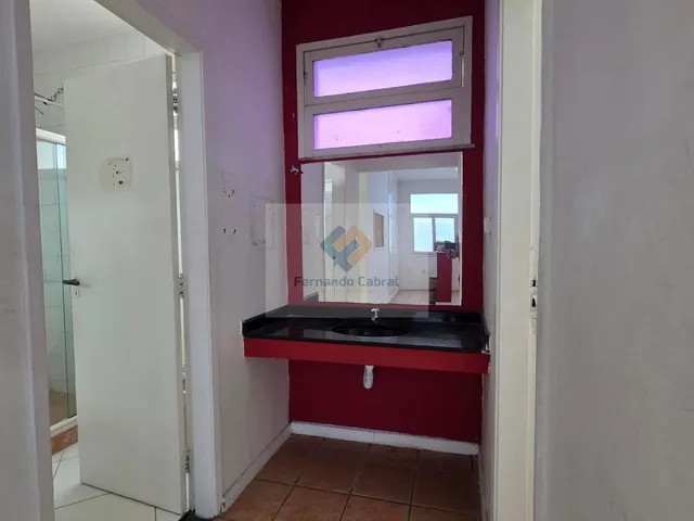 Imagem 10: Casa Comercial à Venda ou Locação em Niterói-RJ, São Francisco: 3 Quartos, 1 Suíte