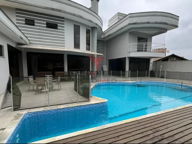 Imagem: Casa de alto padrão mobiliada no Jaraguá