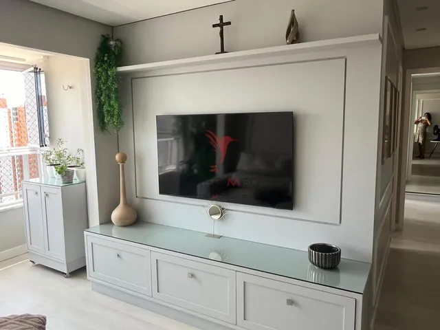 Imagem: O apartamento possui 2 Dormitórios, 1 Suíte, 2 Banheiros,