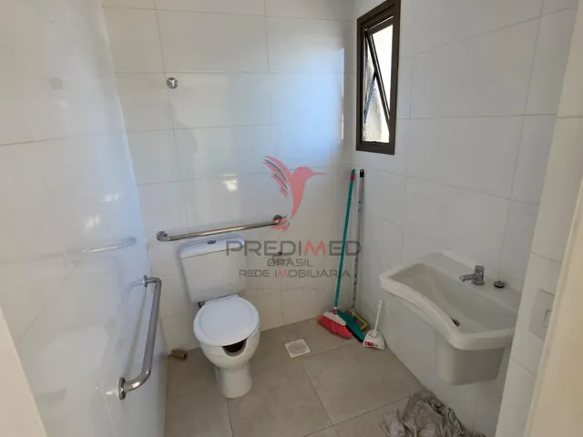Imagem 3: Sala Comercial a Venda em São José Sc com Garagem Coberta, Excelente Localização