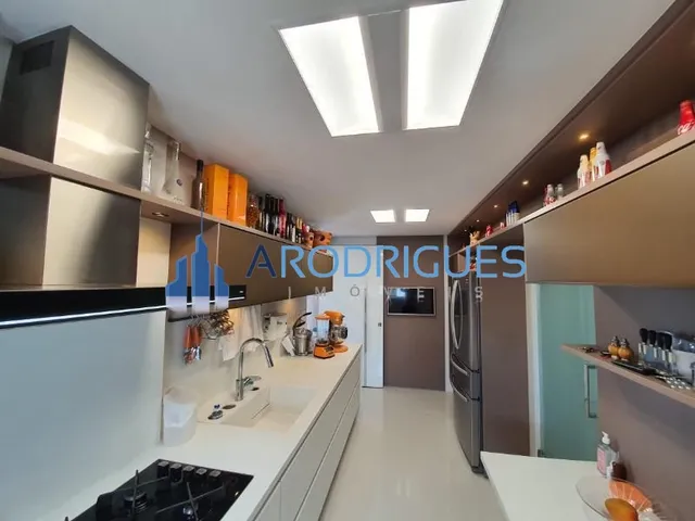 Imagem 7: Apartamento à Venda na Barra: Avenida Vista Para o Mar, Luxo e Conceito Financiável 3