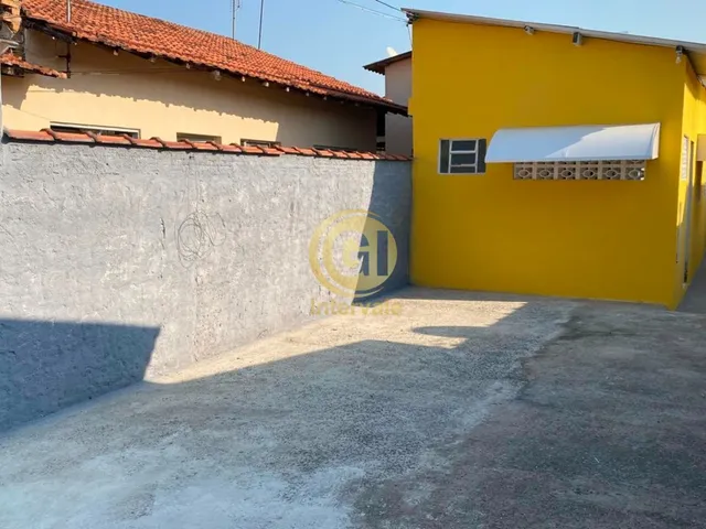 Imagem 7: Casa no Centro de Jacareí com 3 Quartos e Garagem Ampla
