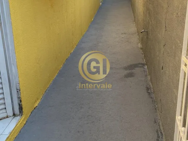 Imagem 11: Casa no Centro de Jacareí com 3 Quartos e Garagem Ampla