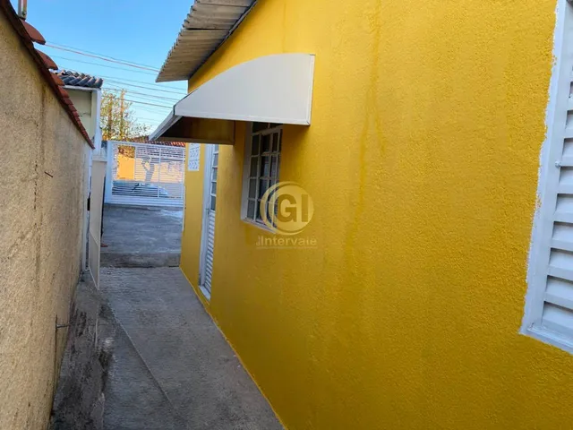 Imagem 9: Casa no Centro de Jacareí com 3 Quartos e Garagem Ampla